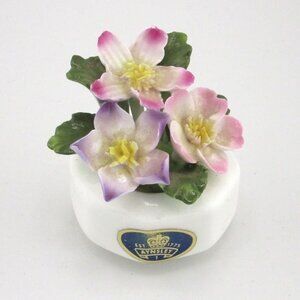 Vintage Aynsley Bone China Floral bouquet Figurine Rose Flower Bouquet England